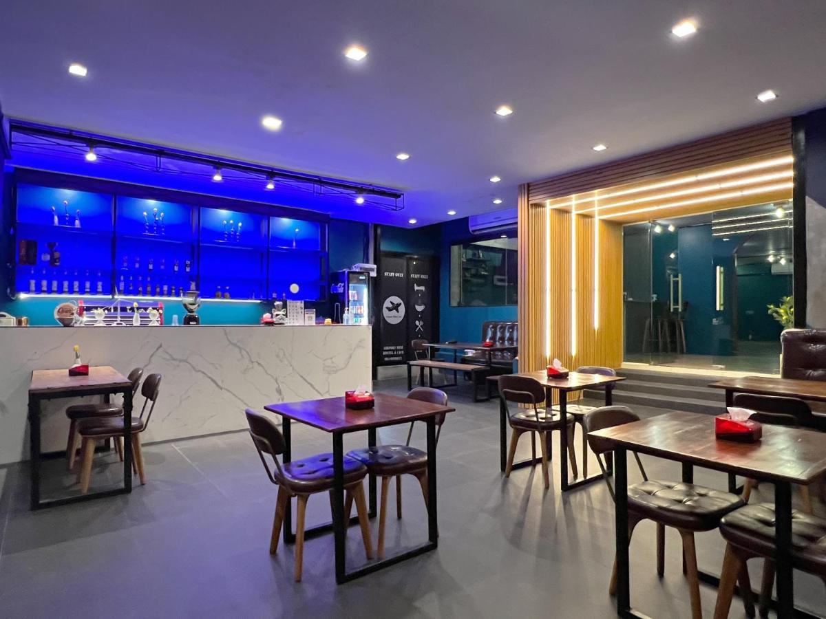 Airport Mini Hostel At Don Muang Airport Banguecoque Exterior foto